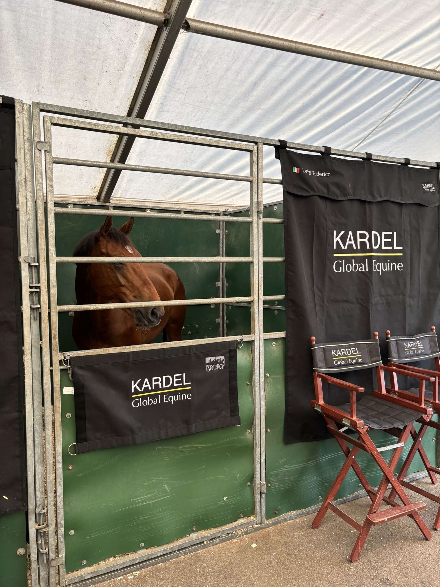 Eskadron Stable Curtain Regular - Including Custom Embroidery