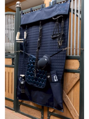 Eskadron Stable Curtain Quilt