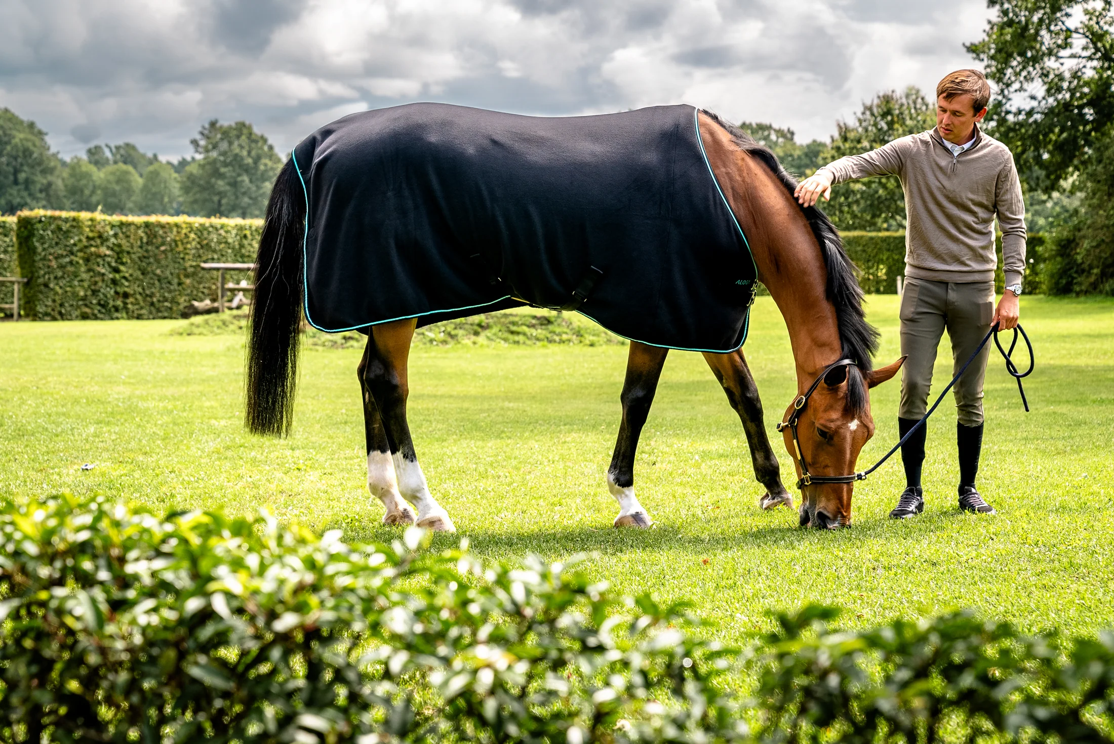 Aloga Fleece Blanket - Including Custom Embroidery